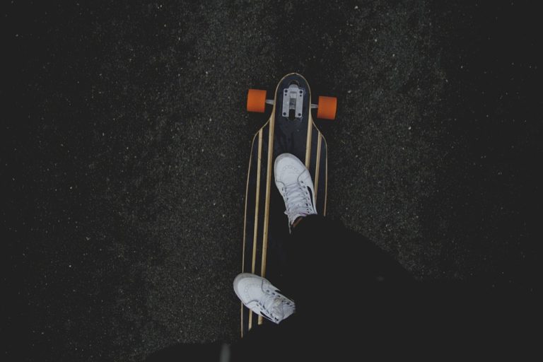 Když tenisky, tak za miliony. Jaké jsou ty nejdražší boty na světě?