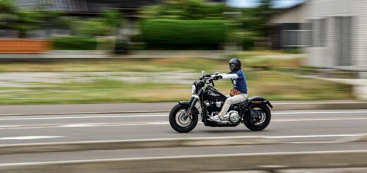 Výhody a nevýhody různých typů motorkářských bund