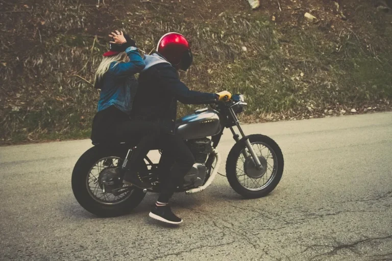 Bezpečná jízda na motorce