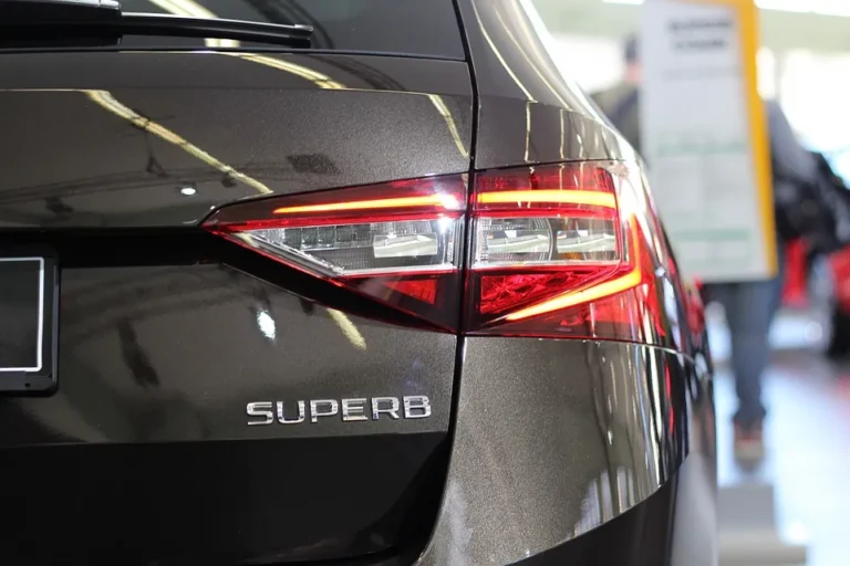 Automobilka Škoda zrenovovala první Superb